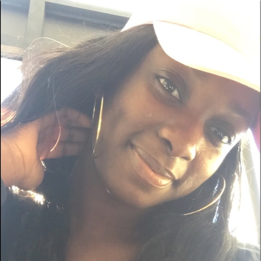 Meet your Posher, Janaya